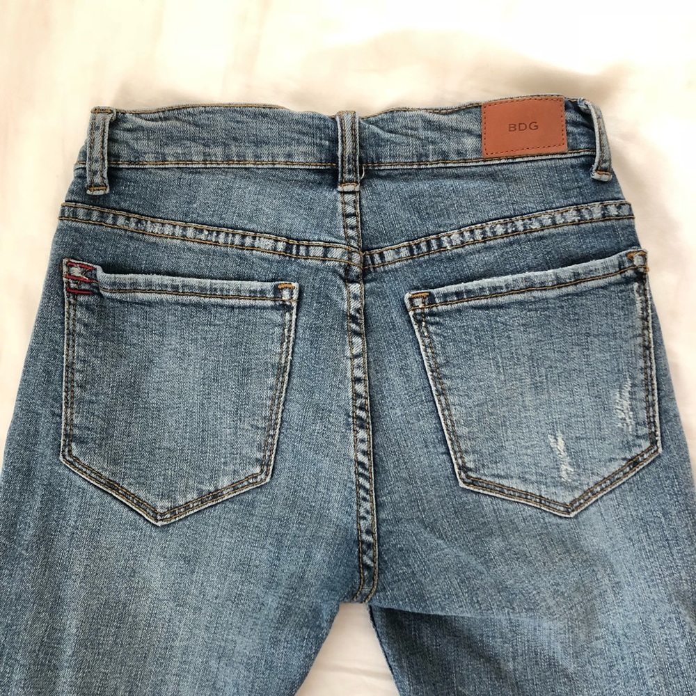 BDG distressed mid rise twig ankle jean - Picture 1 of 7